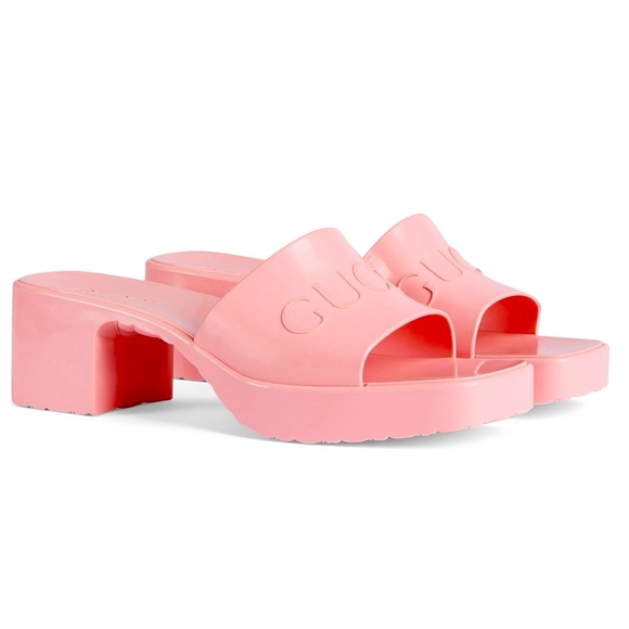Authentic GUCCI
Pink Rubber Slide Heeled Sandals bloggers favorite - Picture 3 of 16